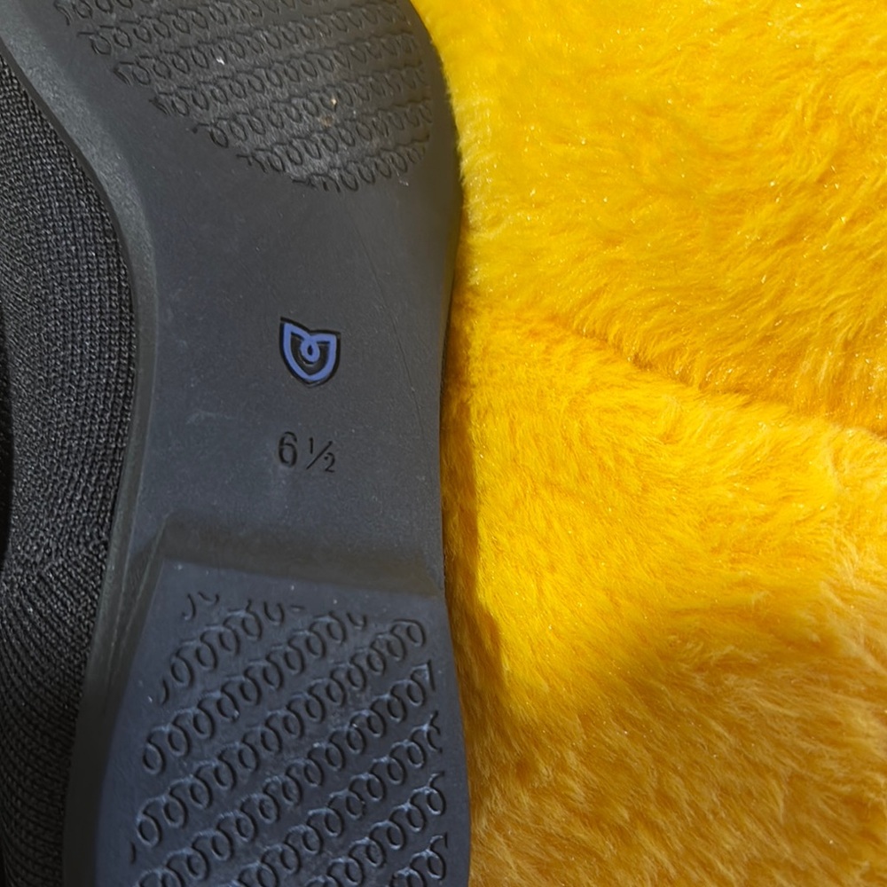 Rothy's Black Flats Sleek Minimalist Design - Picture 6 of 6